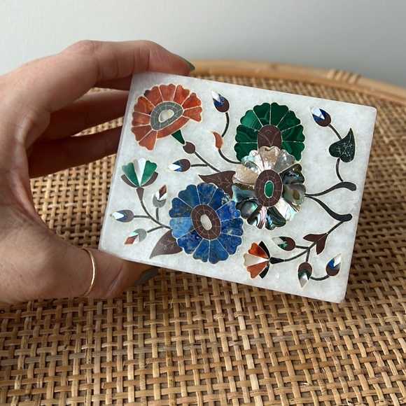 Floral Inlay Marble Box - Picture 4 of 16